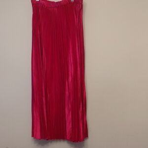 Elegant Pink Pleated Skirt